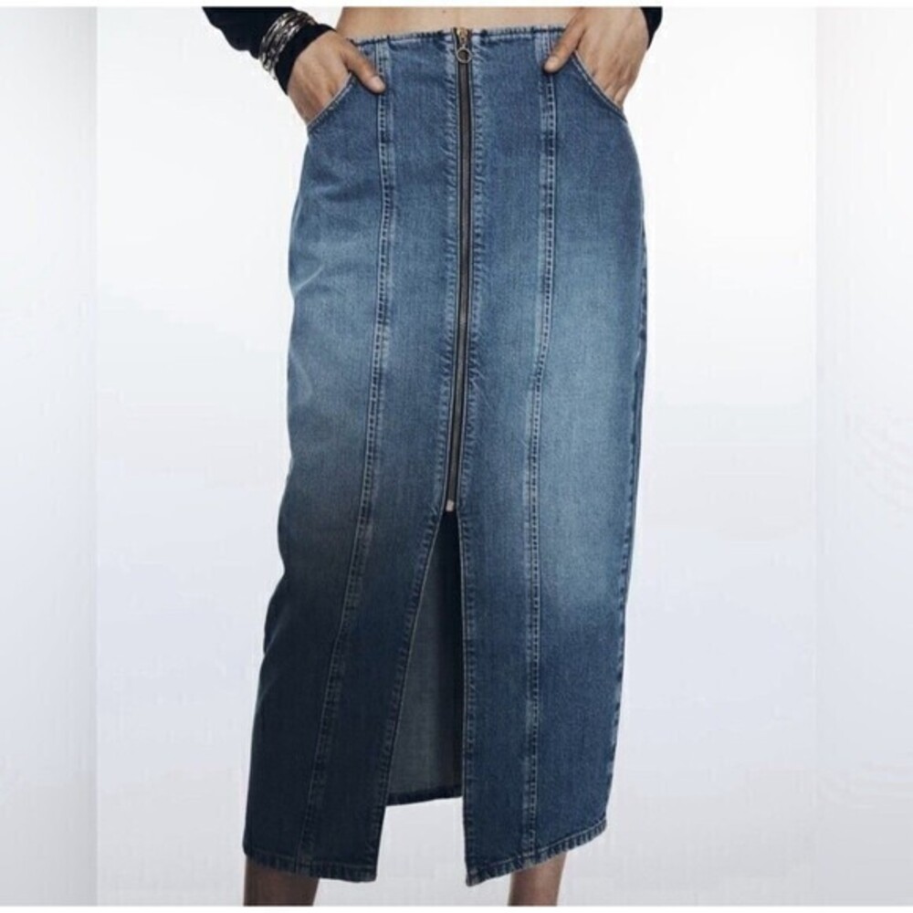 ZARA Women The 90s Y2K Collection Denim Midi Skirt Size XS Blue Back Slit Pencil